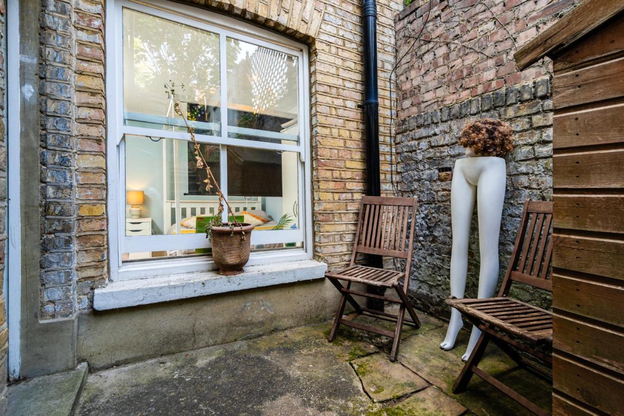 Double Room W/Projector & Garden Hot Tub London Exterior photo
