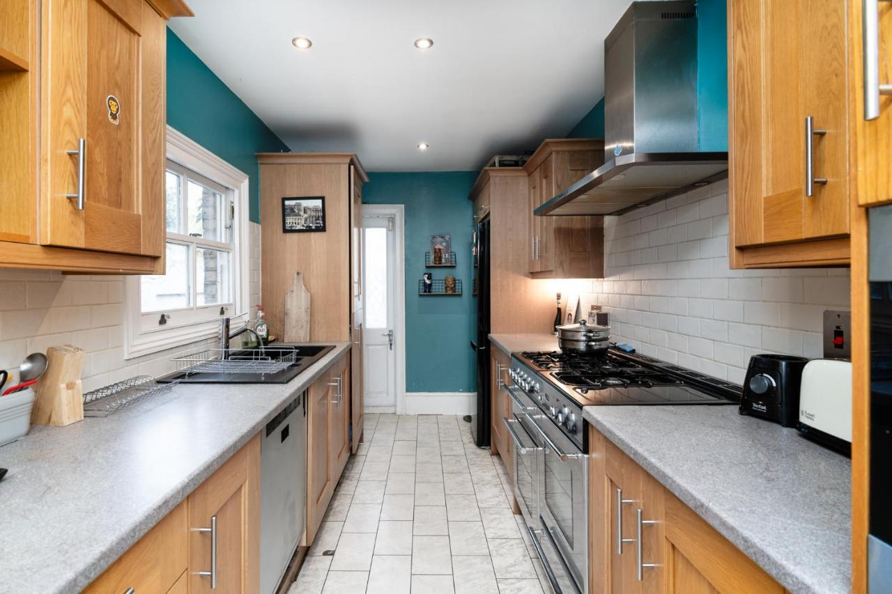 Double Room W/Projector & Garden Hot Tub London Exterior photo
